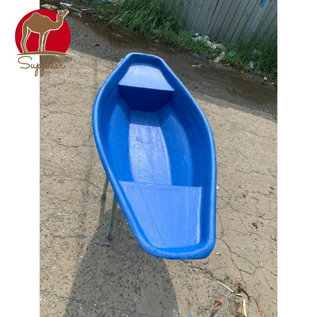 THUYỀN TRƯNG BÀY TRANG TRÍ