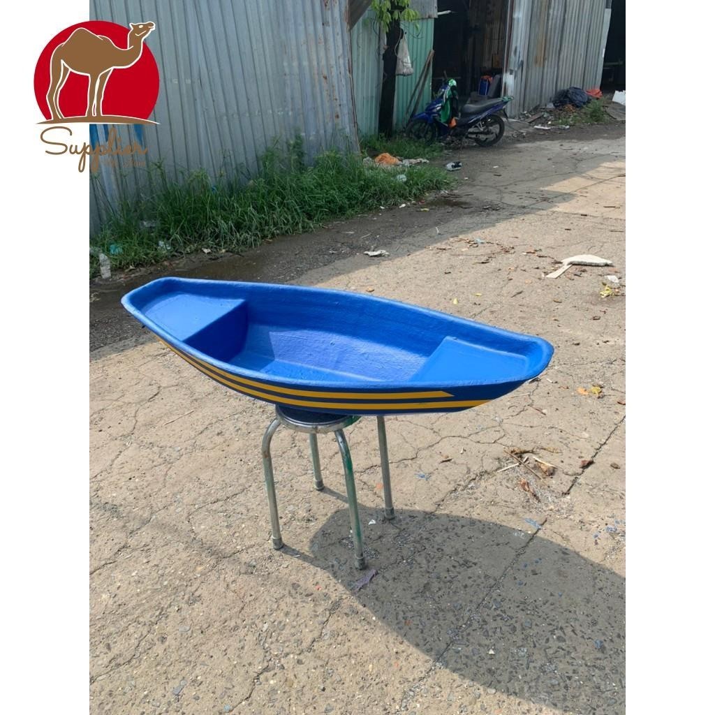 THUYỀN TRƯNG BÀY TRANG TRÍ